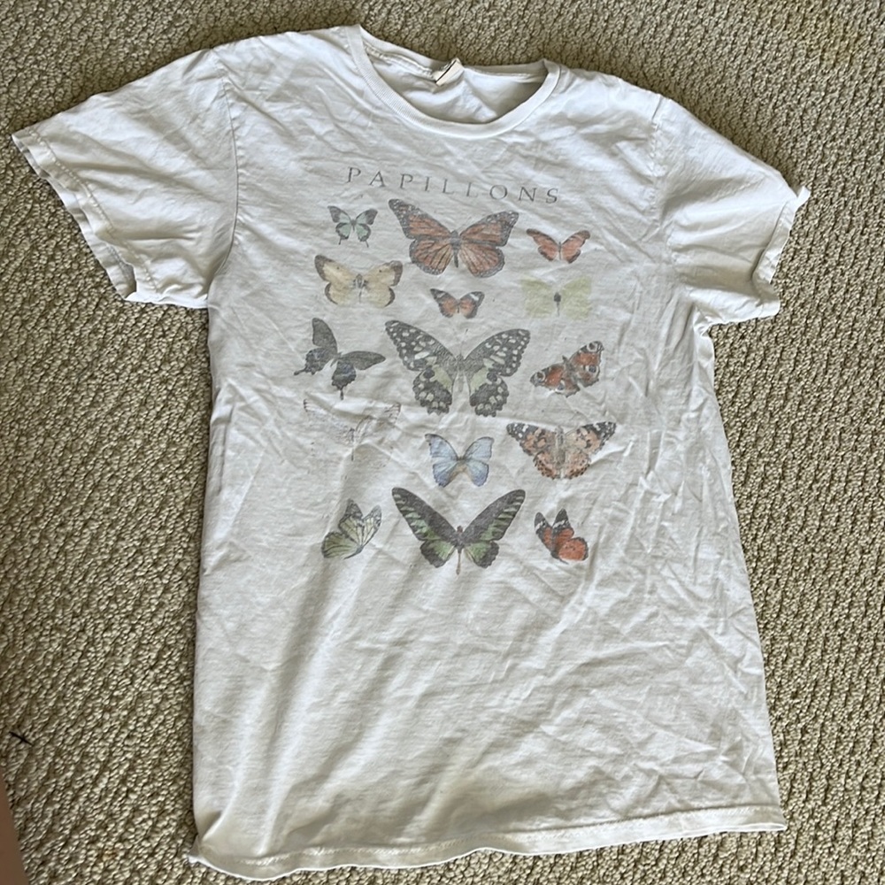 Urban Outfitters butterfly t shirt size small